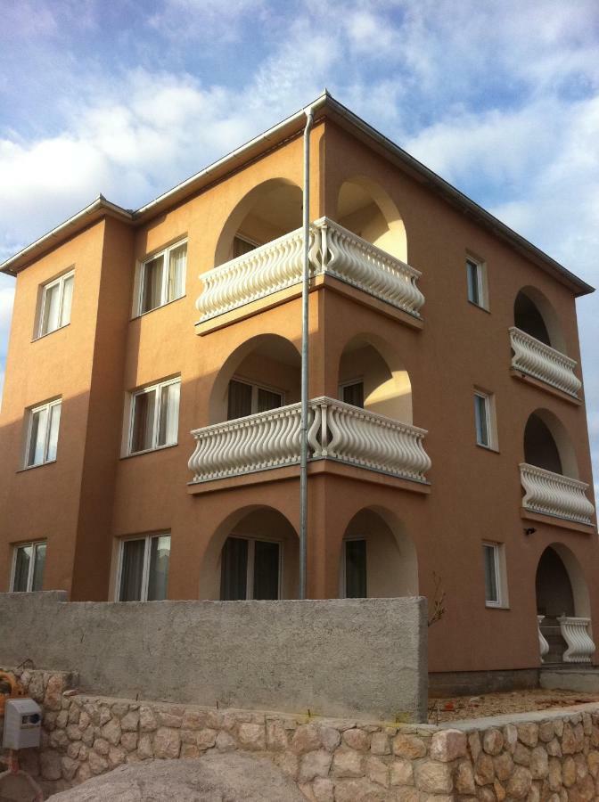 Apartments Mara Novi Vinodolski Luaran gambar