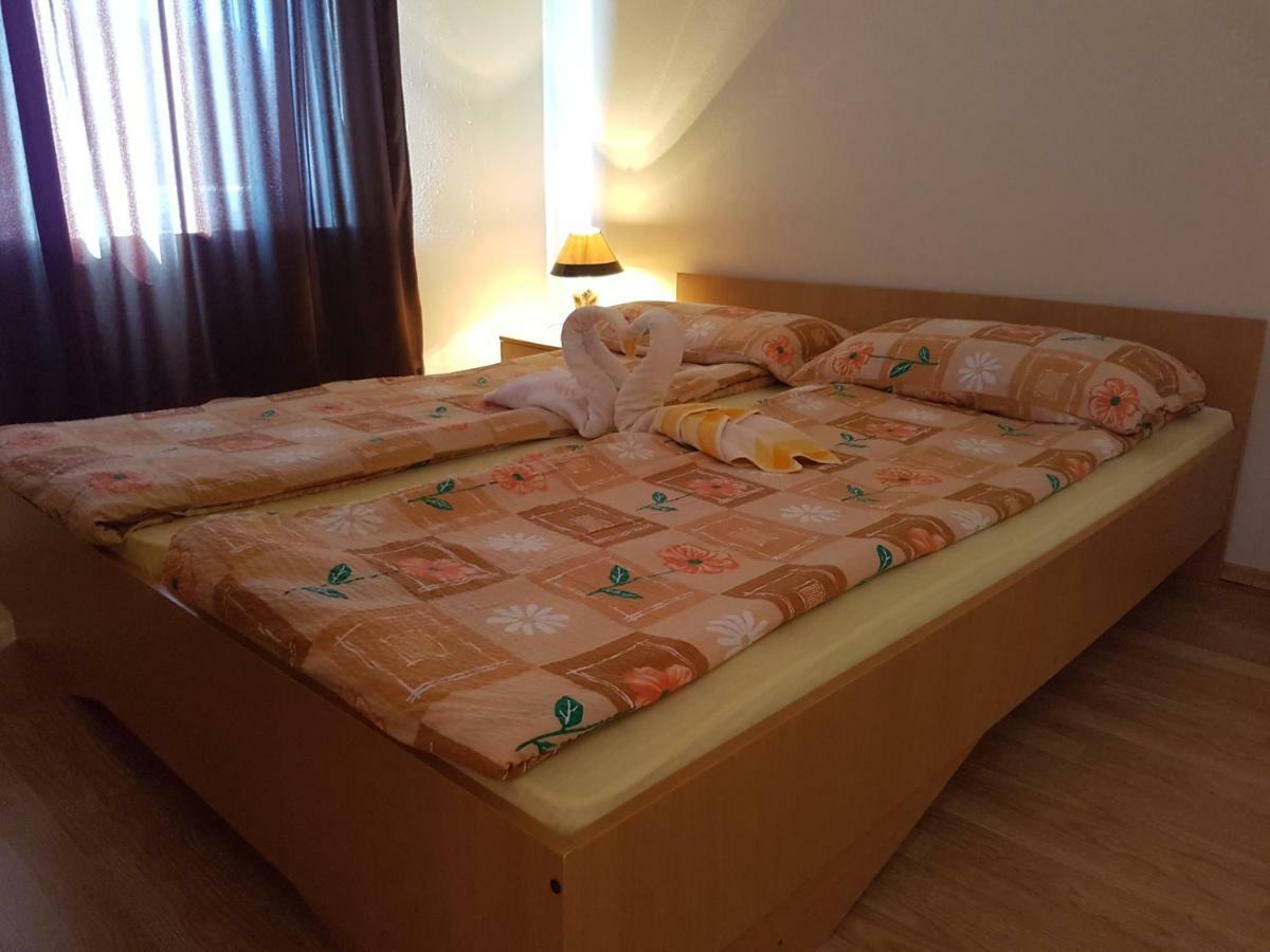 Apartments Mara Novi Vinodolski Luaran gambar